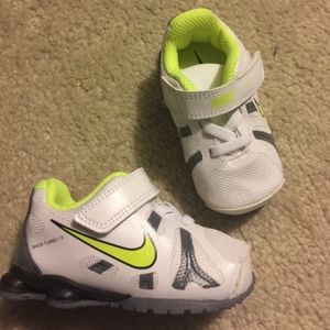 Toddler size 4 nike